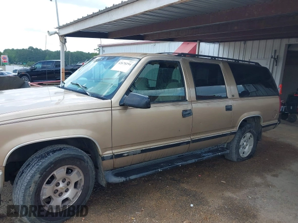 1999 Chevrolet Suburban with VIN 1GNFK16RXXJ416360, listed as a IAAI auction lot 42670294 with 319,691 mi miles and . Bid and sale history available at DreamBid. Image 6.