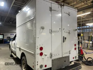 2015 Ford F-250 XL z VIN 1FDBF2B69FED21577, wystawiony jako IAAI lot #42501116 z przebiegiem 478 051 mil mil oraz . Historia ofert i sprzedaży dostępna na DreamBid. Obrazek 9.