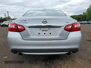 2017 Nissan Altima SL с VIN 1N4AL3APXHC184582, выставлен на аукционе Copart как лот 62829035 с пробегом 137 082 миль миль и Списание • Salvage title. История ставок и продаж доступна на DreamBid. Изображение 6.