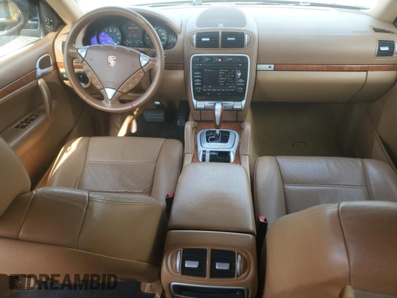 2009 Porsche Cayenne z VIN WP1AA29P99LA09934, wystawiony jako Copart lot #55247505 z przebiegiem 154 322 mil mil oraz Szkoda całkowita • Salvage title. Historia ofert i sprzedaży dostępna na DreamBid. Obrazek 8.