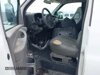2004 Chevrolet Express Cargo Van with VIN 1GCGG25U241237297, listed as a IAAI auction lot 41664015 with 1 mi miles. Bid and sale history available at carsss.com. Image 5.