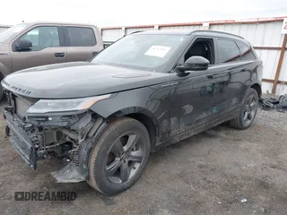 2025 Land Rover Range Rover Velar Dynamic SE z VIN SALYL2EX1SA397574, wystawiony jako IAAI lot #41707997 z przebiegiem 19 919 mil mil oraz . Historia ofert i sprzedaży dostępna na DreamBid. Obrazek 2.