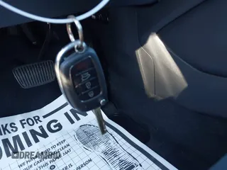 2020 Hyundai Tucson SE z VIN KM8J2CA49LU209117, wystawiony jako IAAI lot #41214916 z przebiegiem Nie podano mil oraz . Historia ofert i sprzedaży dostępna na DreamBid. Obrazek 11.