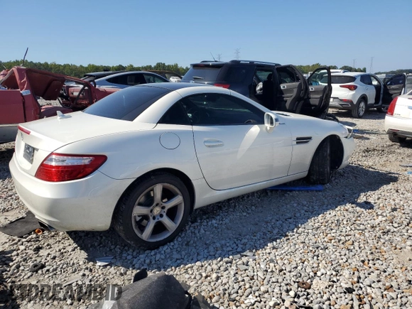 2015 Mercedes-Benz SLK-Class SLK 250 with VIN WDDPK4HA3FF100148, listed as a Copart auction lot 72403834 with 63,887 mi miles and Salvage Title. Bid and sale history available at carsss.com. Image 3.