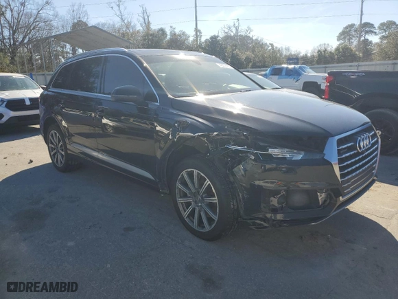 2017 Audi Q7 Premium Plus with VIN WA1LAAF72HD035562, listed as a Copart auction lot 45555165 with 133,740 mi miles and Salvage Title. Bid and sale history available at carsss.com. Image 4.