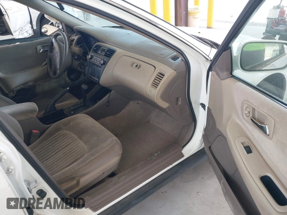 1998 Honda Accord LX with VIN 1HGCG5640WA004358, listed as a IAAI auction lot 42643808 with Not provided miles and . Bid and sale history available at DreamBid. Image 5.