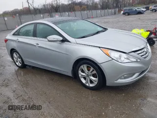 2013 Hyundai Sonata Limited with VIN 5NPEC4AC0DH732425, listed as a IAAI auction lot 42030047 with 109,241 mi miles and . Bid and sale history available at DreamBid. Image 1.