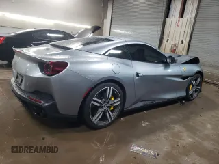 2019 Ferrari Portofino z VIN ZFF89FPA8K0242811, wystawiony jako Copart lot #45493295 z przebiegiem 12 470 mil mil oraz Szkody całkowita. Historia ofert i sprzedaży dostępna na DreamBid. Obrazek 3.
