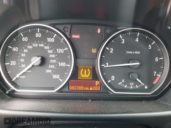 2008 BMW 1 Series 128i with VIN WBAUN13568VH79872, listed as a Copart auction lot 84215904 with 82,388 mi miles and Salvage title. Bid and sale history available at DreamBid. Image 9.