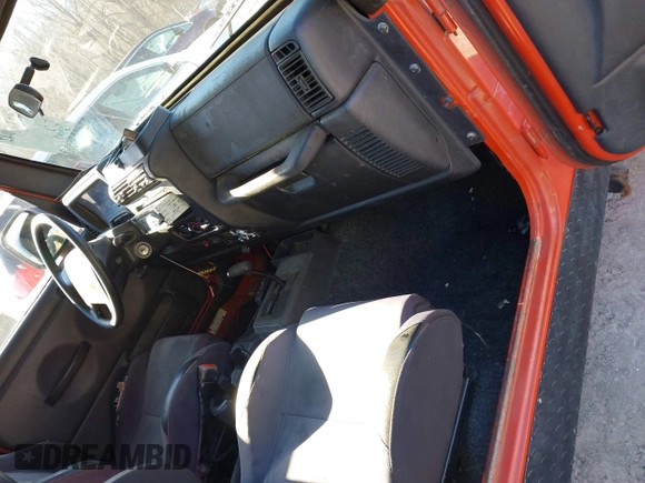 2006 Jeep Wrangler SE with VIN 1J4FA29S16P712101, listed as a IAAI auction lot 41347042 with 129,063 mi miles. Bid and sale history available at carsss.com. Image 5.