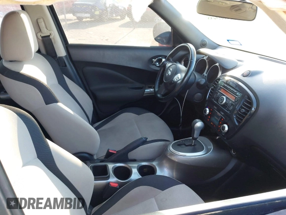2014 Nissan Juke S with VIN JN8AF5MR1ET354919, listed as a IAAI auction lot 41663488 with 121,694 mi miles. Bid and sale history available at carsss.com. Image 5.