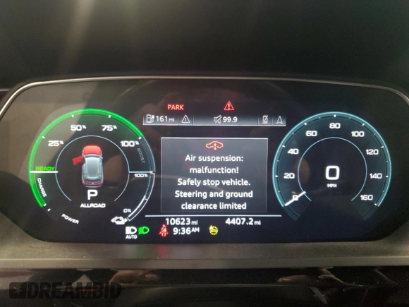 2024 Audi Q8 e-tron z VIN WA15ABGE5RB025102, wystawiony jako Copart lot #65831524 z przebiegiem 10 623 mil mil oraz Szkody całkowita. Historia ofert i sprzedaży dostępna na DreamBid. Obrazek 9.
