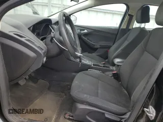 2016 Ford Focus SE z VIN 1FADP3F22GL237773, wystawiony jako Copart lot #49889515 z przebiegiem 131 073 mil mil oraz Szkoda całkowita • Salvage title. Historia ofert i sprzedaży dostępna na DreamBid. Obrazek 7.