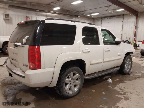 2009 GMC Yukon SLE w/3SB with VIN 1GKFK23079R230904, listed as a IAAI auction lot 41613418 with 90,262 mi miles. Bid and sale history available at carsss.com. Image 4.