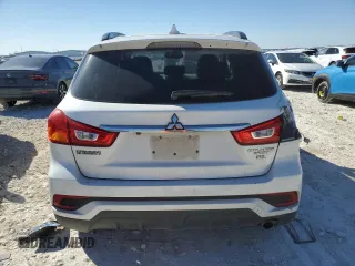 2018 Mitsubishi Outlander SEL z VIN JA4AR4AW5JU011133, wystawiony jako Copart lot #41871405 z przebiegiem 95 416 mil mil oraz Tytuł czysty. Historia ofert i sprzedaży dostępna na DreamBid. Obrazek 6.