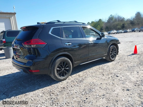 2017 Nissan Rogue SL with VIN 5N1AT2MT3HC878426, listed as a IAAI auction lot 41347573 with 186,126 mi miles. Bid and sale history available at carsss.com. Image 4.