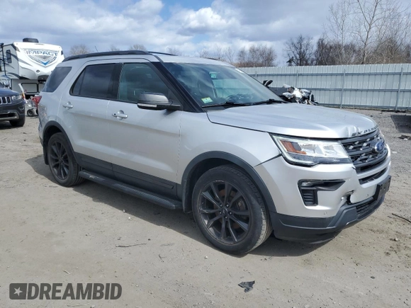 2019 Ford Explorer XLT с VIN 1FM5K8DH3KGA67194, выставлен на аукционе Copart как лот 49890595 с пробегом 54 391 миль миль и Списание • Salvage title. История ставок и продаж доступна на DreamBid. Изображение 4.