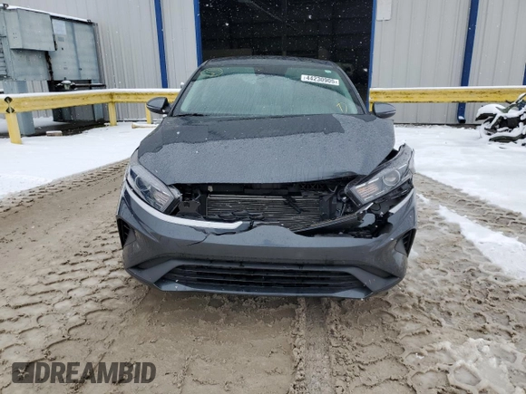 2024 Kia Forte LXS with VIN 3KPF24ADXRE731293, listed as a Copart auction lot 44230905 with 22,265 mi miles and Salvage Title. Bid and sale history available at carsss.com. Image 5.
