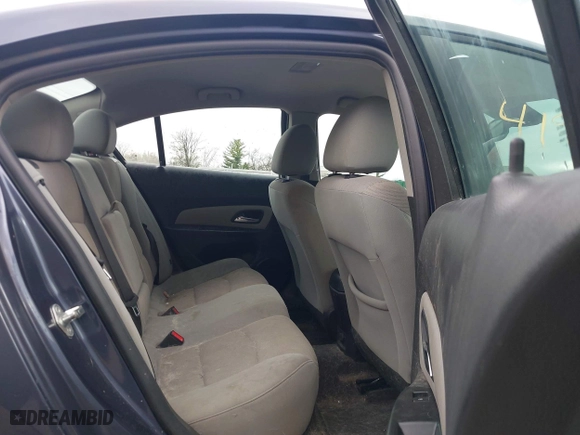 2014 Chevrolet Cruze 1LT with VIN 1G1PC5SB0E7213216, listed as a IAAI auction lot 41955710 with 147,003 mi miles. Bid and sale history available at carsss.com. Image 8.