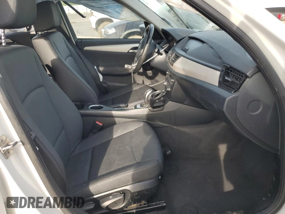 2015 BMW X1 sDrive28i with VIN WBAVM1C58FVZ93621, listed as a Copart auction lot 49897325 with 72,884 mi miles and Salvage Title. Bid and sale history available at carsss.com. Image 7.