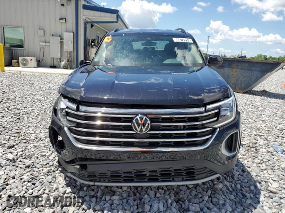 2025 Volkswagen Atlas SE with VIN 1V2WR2CA7SC500575, listed as a Copart auction lot 56872915 with 10,739 mi miles and Salvage title. Bid and sale history available at DreamBid. Image 5.