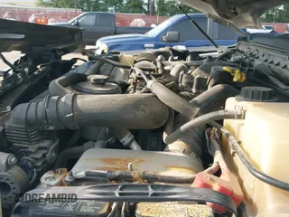 2019 Ford F-250 XL z VIN 1FT7W2BT0KED09618, wystawiony jako IAAI lot #43151751 z przebiegiem 159 947 mil mil oraz . Historia ofert i sprzedaży dostępna na DreamBid. Obrazek 20.