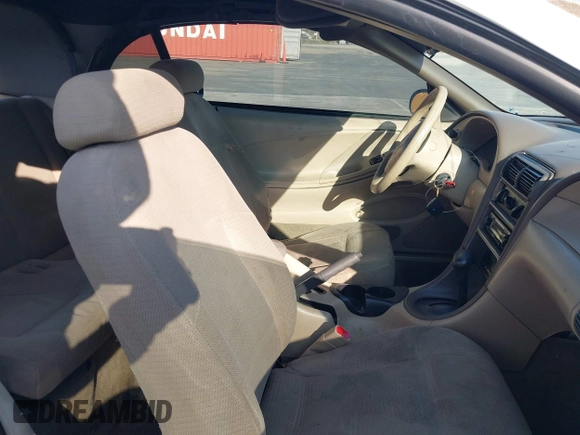 2000 Ford Mustang with VIN 1FAFP4441YF251618, listed as a IAAI auction lot 42439813 with 197,178 mi miles and . Bid and sale history available at DreamBid. Image 5.