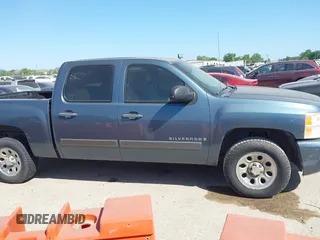 2008 Chevrolet Silverado 1500 Work Truck with VIN 2GCEC13C181113268, listed as a IAAI auction lot 41995026 with 131,071 mi miles and . Bid and sale history available at DreamBid. Image 13.
