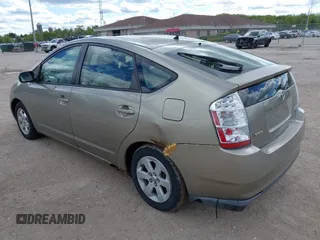 2007 Toyota Prius z VIN JTDKB20U573212497, wystawiony jako IAAI lot #42337219 z przebiegiem 198 984 mil mil oraz . Historia ofert i sprzedaży dostępna na DreamBid. Obrazek 3.