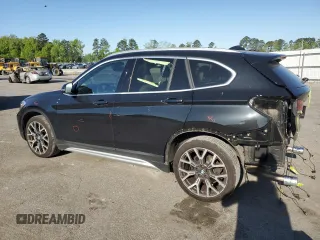 2021 BMW X1 sDrive28i z VIN WBXJG7C02M5U22447, wystawiony jako Copart lot #52927285 z przebiegiem 45 128 mil mil oraz Szkody całkowita. Historia ofert i sprzedaży dostępna na DreamBid. Obrazek 2.