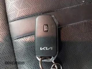 2022 Kia Sorento X-Line S with VIN 5XYRLDLC5NG117800, listed as a IAAI auction lot 41611432 with 25,914 mi miles. Bid and sale history available at carsss.com. Image 11.