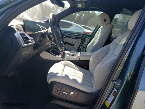 2024 BMW X5 sDrive40i with VIN 5UX13EU01R9S43357, listed as a Copart auction lot 46348935 with 11,451 mi miles and Salvage Title. Bid and sale history available at carsss.com. Image 7.