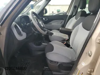 2014 FIAT 500L Easy z VIN ZFBCFABH0EZ027967, wystawiony jako Copart lot #55217515 z przebiegiem 104 540 mil mil oraz Tytuł czysty. Historia ofert i sprzedaży dostępna na DreamBid. Obrazek 7.