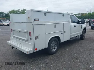 2017 Ford F-250 XL с VIN 1FTBF2A64HED39204, выставлен на аукционе IAAI как лот 42372160 с пробегом 83 748 миль миль и . История ставок и продаж доступна на DreamBid. Изображение 4.
