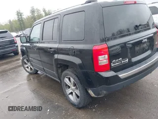 2017 Jeep Patriot High Altitude z VIN 1C4NJRFB9HD162469, wystawiony jako IAAI lot #42188220 z przebiegiem 29 056 mil mil oraz . Historia ofert i sprzedaży dostępna na DreamBid. Obrazek 3.
