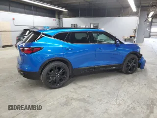 2021 Chevrolet Blazer RS z VIN 3GNKBKRS8MS542374, wystawiony jako Copart lot #56695675 z przebiegiem 29 274 mil mil oraz Szkoda całkowita • Salvage title. Historia ofert i sprzedaży dostępna na DreamBid. Obrazek 3.