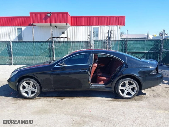 2006 Mercedes-Benz CLS-Class with VIN WDDDJ75X06A024434, listed as a IAAI auction lot 41742417 with 86,417 mi miles. Bid and sale history available at carsss.com. Image 15.
