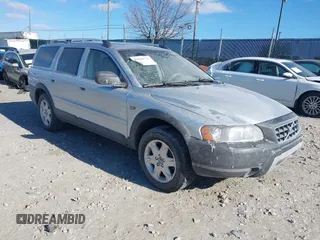 2006 Volvo XC70 with VIN YV4SZ592761211230, listed as a IAAI auction lot 41610731 with 164,762 mi miles. Bid and sale history available at carsss.com. Image 1.