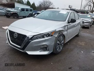 2020 Nissan Altima 2.5 SL with VIN 1N4BL4EVXLC164117, listed as a IAAI auction lot 41472170 with 117,413 mi miles. Bid and sale history available at carsss.com. Image 17.