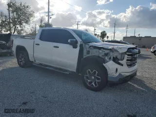 2022 GMC Sierra 1500 SLT with VIN 3GTUUDET3NG645163, listed as a Copart auction lot 86171684 with 45,344 mi miles and Salvage Title. Bid and sale history available at carsss.com. Image 4.
