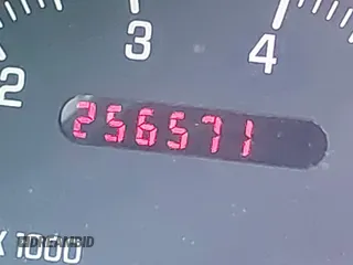 2004 Pontiac Grand Am SE with VIN 1G2NE52F54M560234, listed as a IAAI auction lot 41716361 with 256,571 mi miles. Bid and sale history available at carsss.com. Image 12.