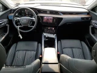 2019 Audi e-tron Prestige with VIN WA1VABGE6KB017421, listed as a Copart auction lot 64693833 with 41,396 mi miles. Bid and sale history available at carsss.com. Image 8.
