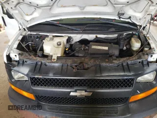 2006 Chevrolet Express Cargo Van with VIN 1GCGG25V361209424, listed as a Copart auction lot 82199034 with 178,239 mi miles and Non Repairable. Bid and sale history available at carsss.com. Image 12.