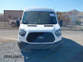 2018 Ford Transit с VIN 1FTYE1CM8JKB42370, выставлен на аукционе IAAI как лот 42595047 с пробегом 76 992 миль миль и . История ставок и продаж доступна на DreamBid. Изображение 12.