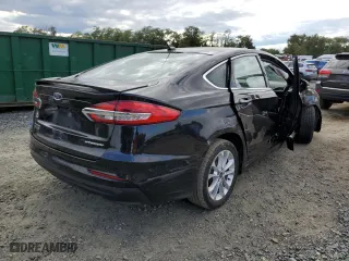 2019 Ford Fusion Energi Titanium with VIN 3FA6P0SU5KR162964, listed as a Copart auction lot 61039342 with 32,736 mi miles. Bid and sale history available at carsss.com. Image 4.