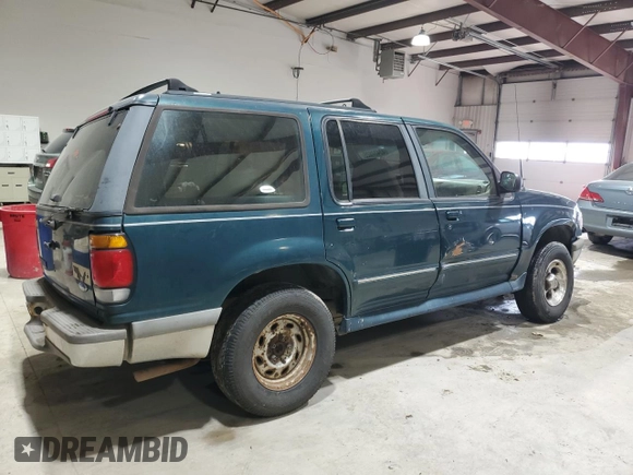 1995 Ford Explorer Eddie Bauer with VIN 1FMDU34X2SUB83715, listed as a Copart auction lot 42427625 with 331,768 mi miles and Salvage title. Bid and sale history available at DreamBid. Image 3.