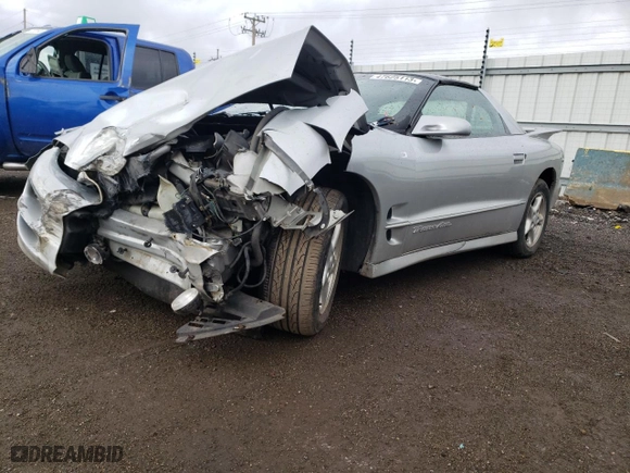 2000 Pontiac Firebird Formula with VIN 2G2FV22G8Y2169151, listed as a Copart auction lot 40278824 with 0 mi miles and Non Repairable. Bid and sale history available at carsss.com. Image 1.