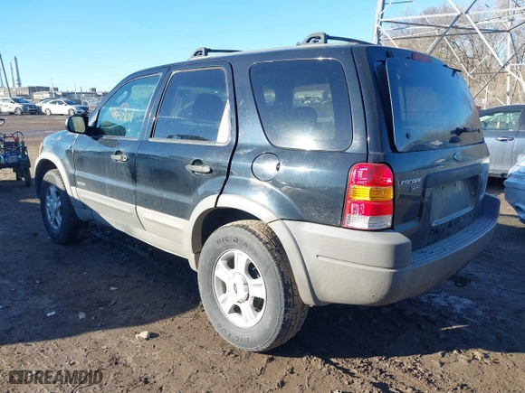 2002 Ford Escape XLT Choice with VIN 1FMYU04172KD87546, listed as a IAAI auction lot 41452834 with 241,707 mi miles. Bid and sale history available at carsss.com. Image 3.