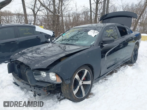 2012 Dodge Charger SXT with VIN 2C3CDXHG2CH271755, listed as a IAAI auction lot 41260321 with 146,470 mi miles. Bid and sale history available at carsss.com. Image 6.