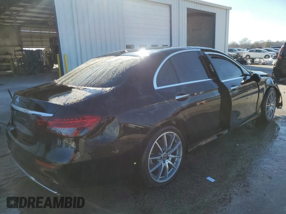 2022 Mercedes-Benz E-Class E 350 with VIN W1KZF8DB2NB089264, listed as a Copart auction lot 42334975 with 57,773 mi miles and Salvage Title. Bid and sale history available at carsss.com. Image 3.